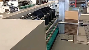 ماكينة شق وتقطيع فواصل الكرتون