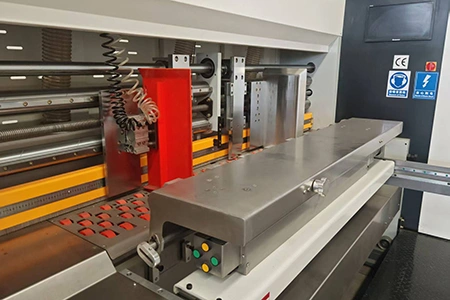 وحدة التغذية (Feeder)