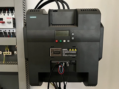 الكبينة الكهربائية 