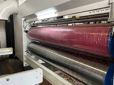 ماكينة القطع الدورانية بالقوالب