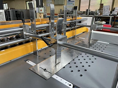 وحدة تغذية بنظام الدفع